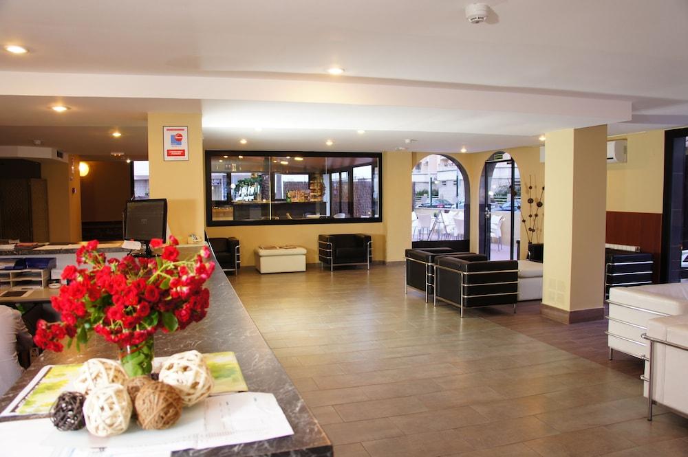 Adia Playa Hotel